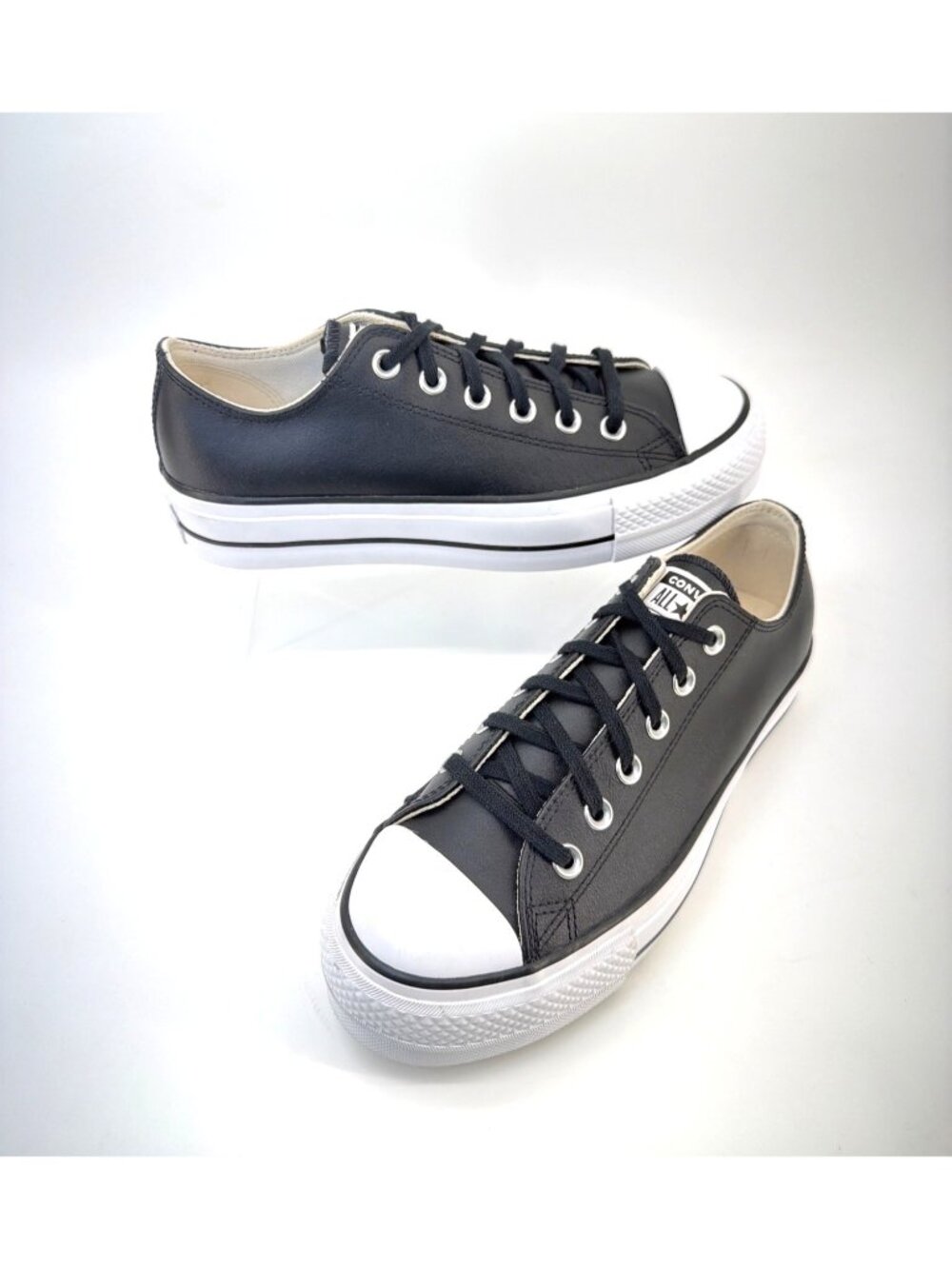 Converse Chuck Taylor Black All Star Platform Low-Top Sneakers Womens Size 8